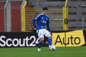 罗马诺：科莫商谈引进佩罗内、隆吉耶，但只会签下其中一人