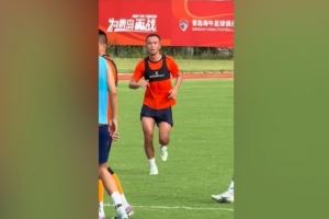 记者：孙正傲正迅速融入海牛战术体系，下轮中超有望出战