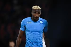 罗马诺：加拉塔萨雷今日与那不勒斯谈判，协商奥斯梅恩支付条款