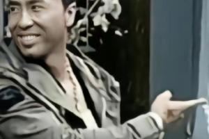 发生小摩擦！杨瀚森毫不在意面带微笑&比出甄子丹同款表情包🤣