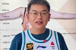 苏群：瀚森的基本功得到了全方位展示 比卢普斯在场笑得合不拢嘴