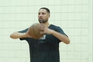 短发佛祖回归！美媒发克莱近期训练赛视频 招牌三分弹无虚发