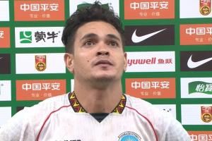 很难受！东帝汶球员：很遗憾输了，这场比赛的场地有点不太好