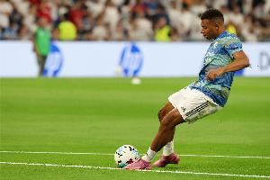 呛声皇马！世体：皇马总抱怨对方黄牌太少，却不谈自己7场4点