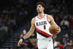 伤病来袭！开拓者官方：阿夫迪亚上背部僵硬 本场比赛不会回归