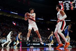 好的开始！开拓者上赛季0-3勇士&1-3湖人 本赛季已各赢湖勇1场