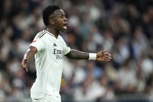 罗马诺：关于维尼修斯换下事件，皇马决定让阿隆索与球员私下解决