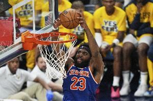 芬奇谈惨败:米罗前场板比我们任何人总篮板都多 他抢下了每个球