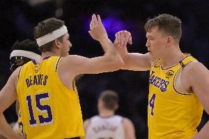 克内克特:今晚出了很多机会但没进 里夫斯回来后我们会好起来的