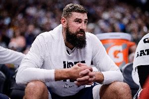 出场时间生涯新低!瓦兰:约基奇不可替代 我就是努力带好替补